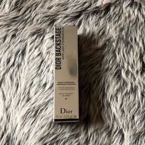 DIOR BACKSTAGE AIR FLASH FOUNDATION-NEW IN BOX